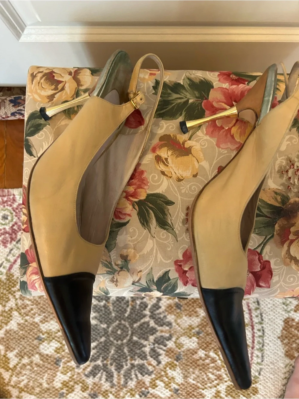CHANEL classic slingback